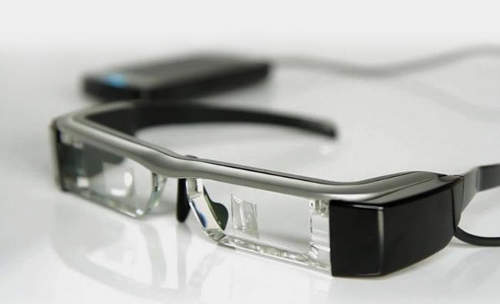Androidos okosszemüveg az Epsontól