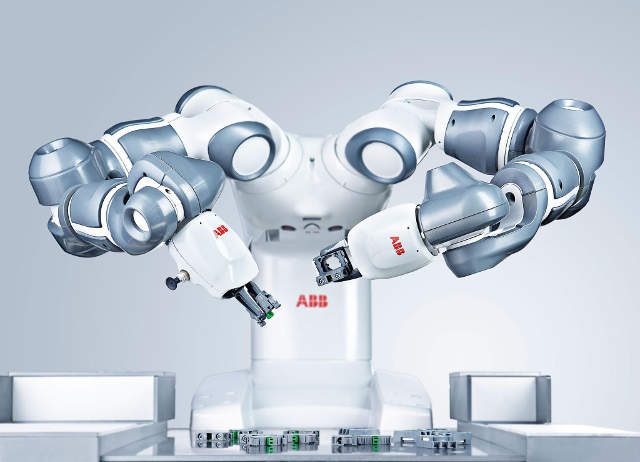 Az ABB Magyarországon is bemutatta a világ első emberbarát robotját