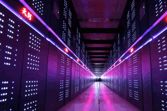 Huawei szuperszámítógépet adtak át a győri Széchenyi István Egyetemen