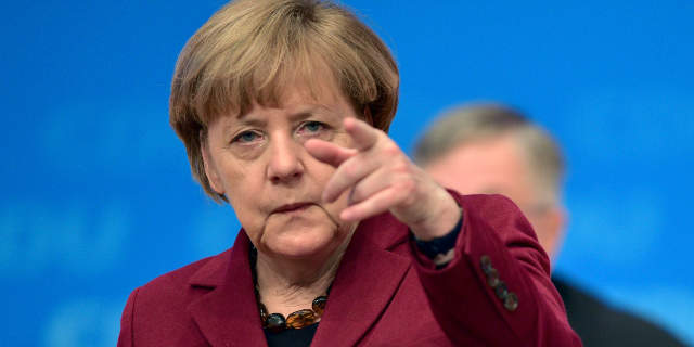 Merkel: az adat a XXI. század nyersanyaga