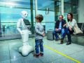 Humanoid robotot tesztelnek a müncheni repülőtéren