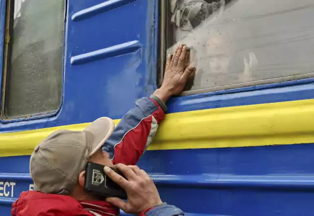 Ukrajna menekült telefon