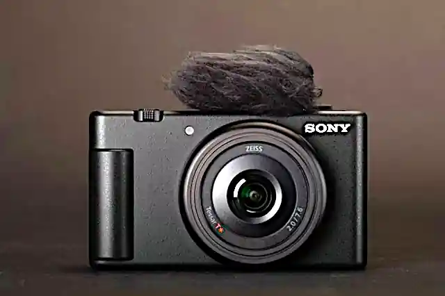 A Sony új vlogkamerát dobott a piacra