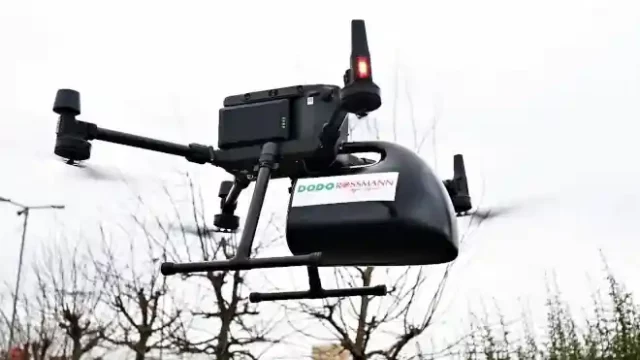 Drónos házhoz szállítást tesztel a DODO és a Rossmann