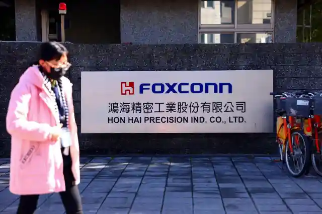 Végre újra teljes kapacitással termel a Foxconn