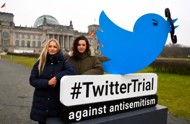 Antiszemita kommentek miatt perelték be a Twittert Németországban