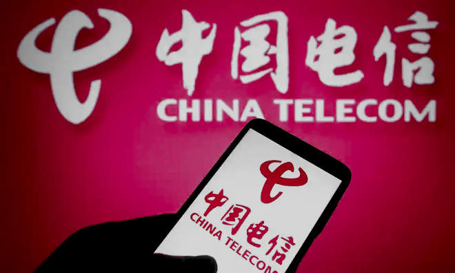 Peking elítélte, hogy Washington kitiltott egy kínai telekommunikációs vállalatot az amerikai piacról