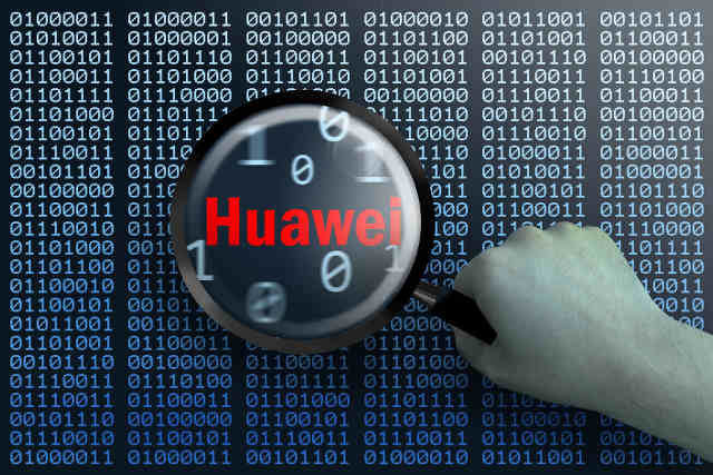 Pompeo bünteti a Huawei munkatársait